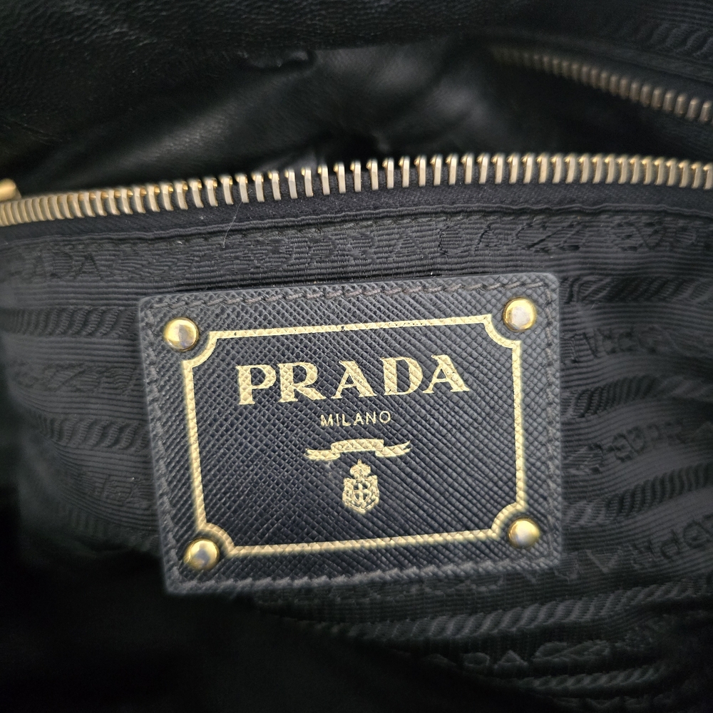 Prada Black Women's Tote Bag - Picture 4 of 11